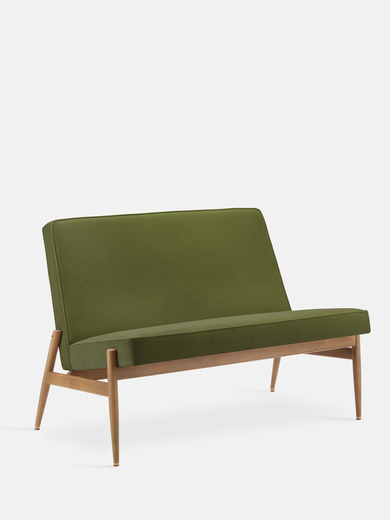 Club Sofa - Mid Century Design