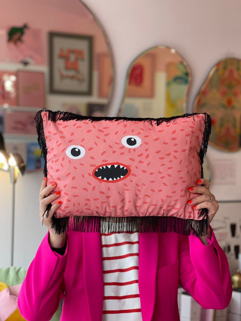 MARIA AMÉLIA Face Pink Tassel Cushion