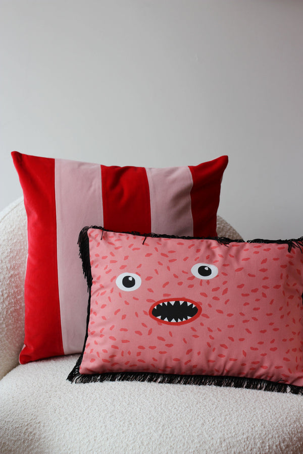 MARIA AMÉLIA Face Pink Tassel Cushion