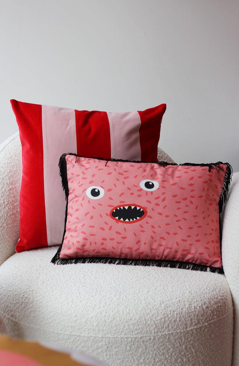 MARIA AMÉLIA Face Pink Tassel Cushion