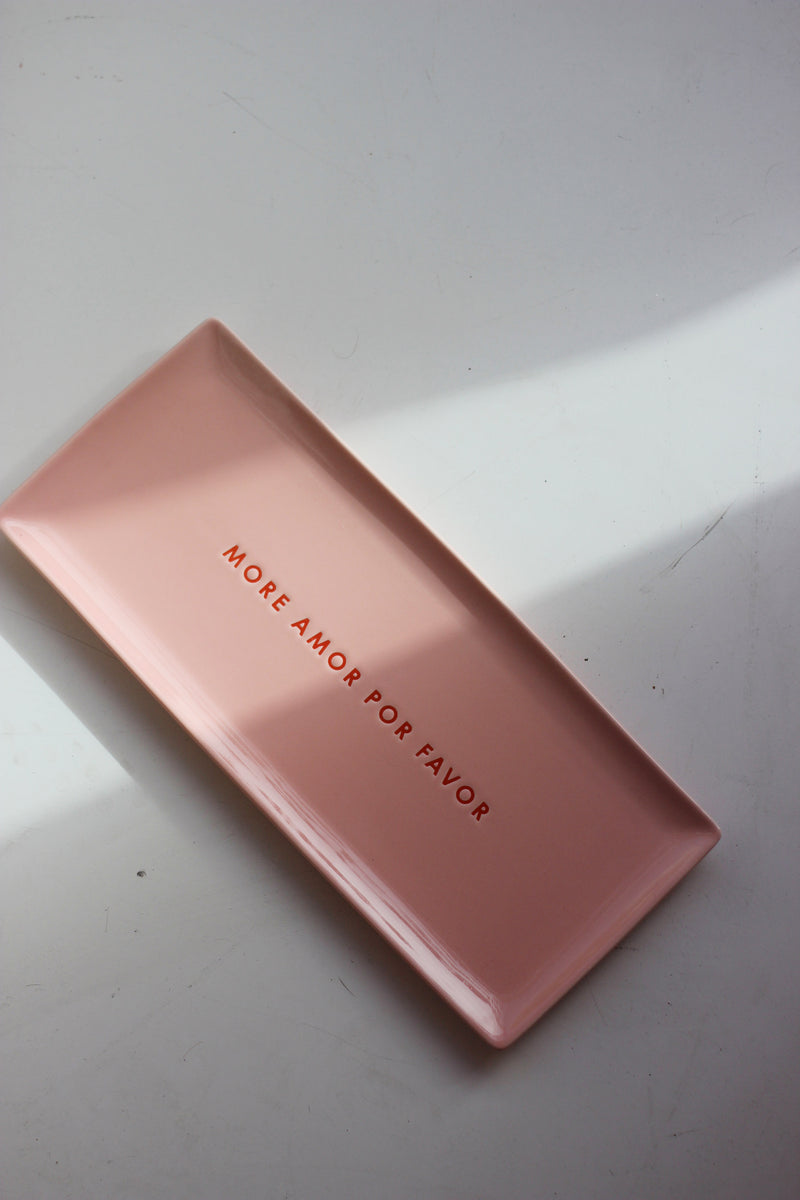 MORE AMOR POR FAVOR Ceramic Plate