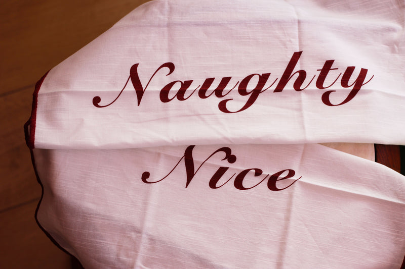 Naughty & Nice Christmas Napkin Set (2)