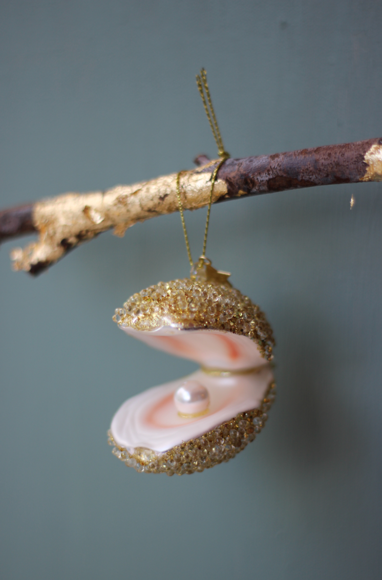 Champagne Oyster Christmas Decoration