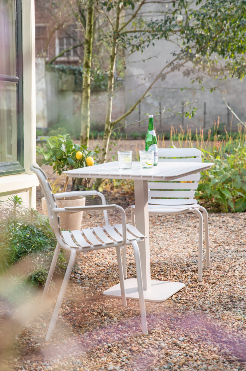 Inexpensive sales outdoor table