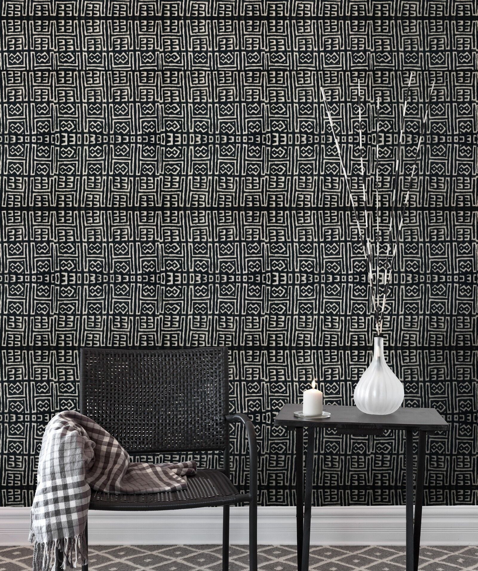 Zulu Wallpaper – April & The Bear