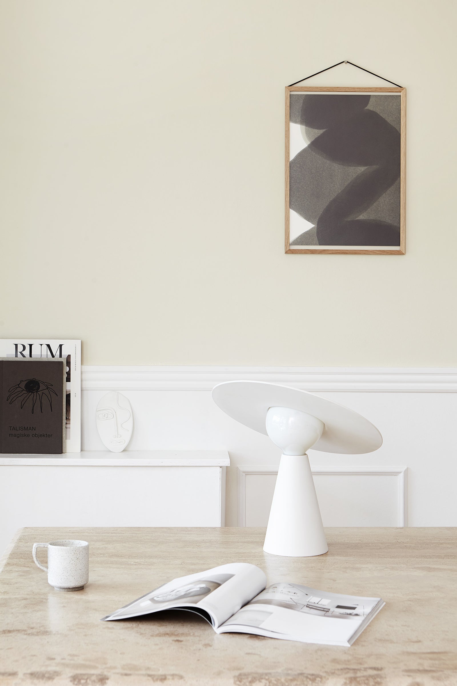 Moebe ceramic table lamp top